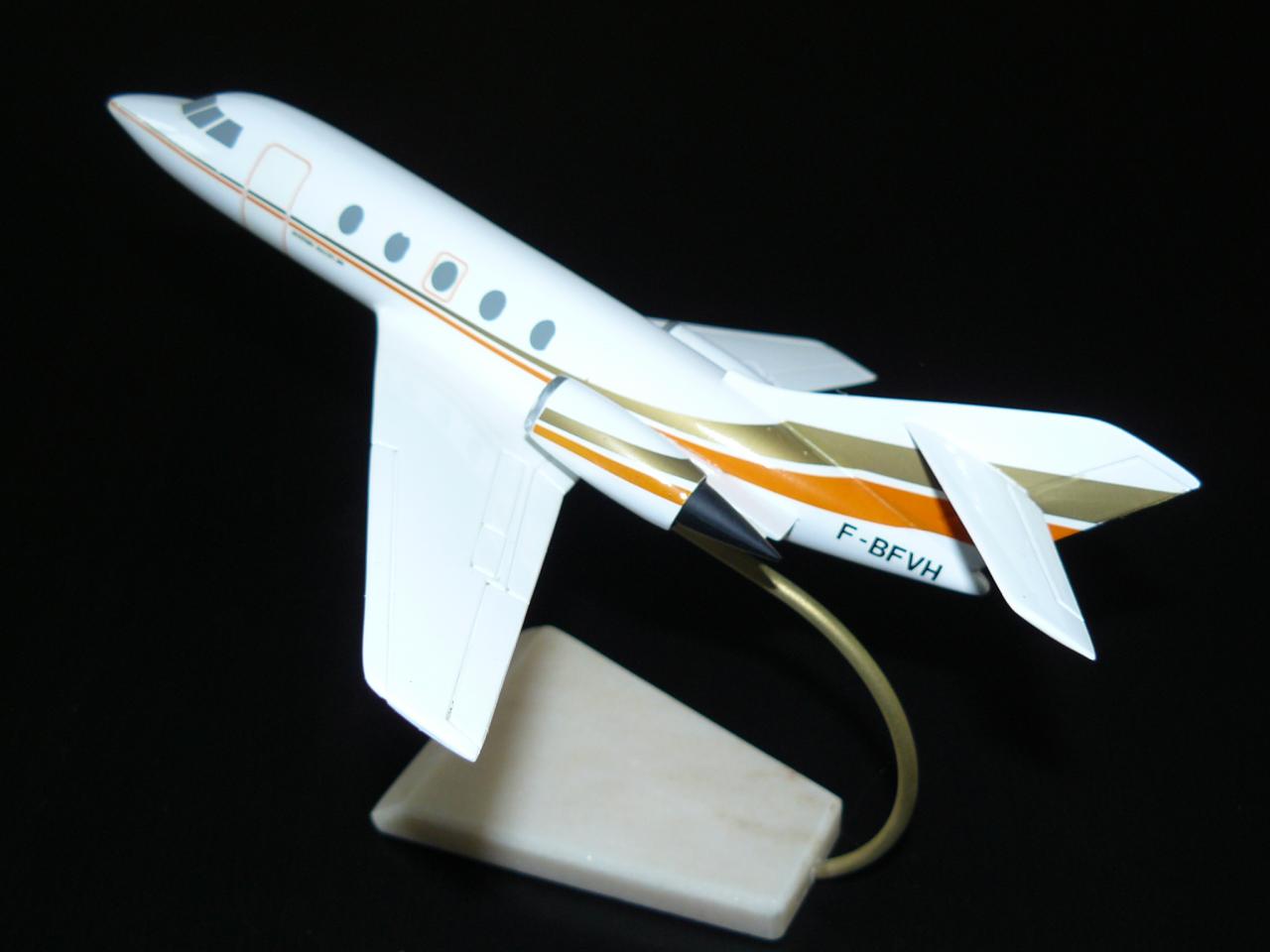 Falcon 200